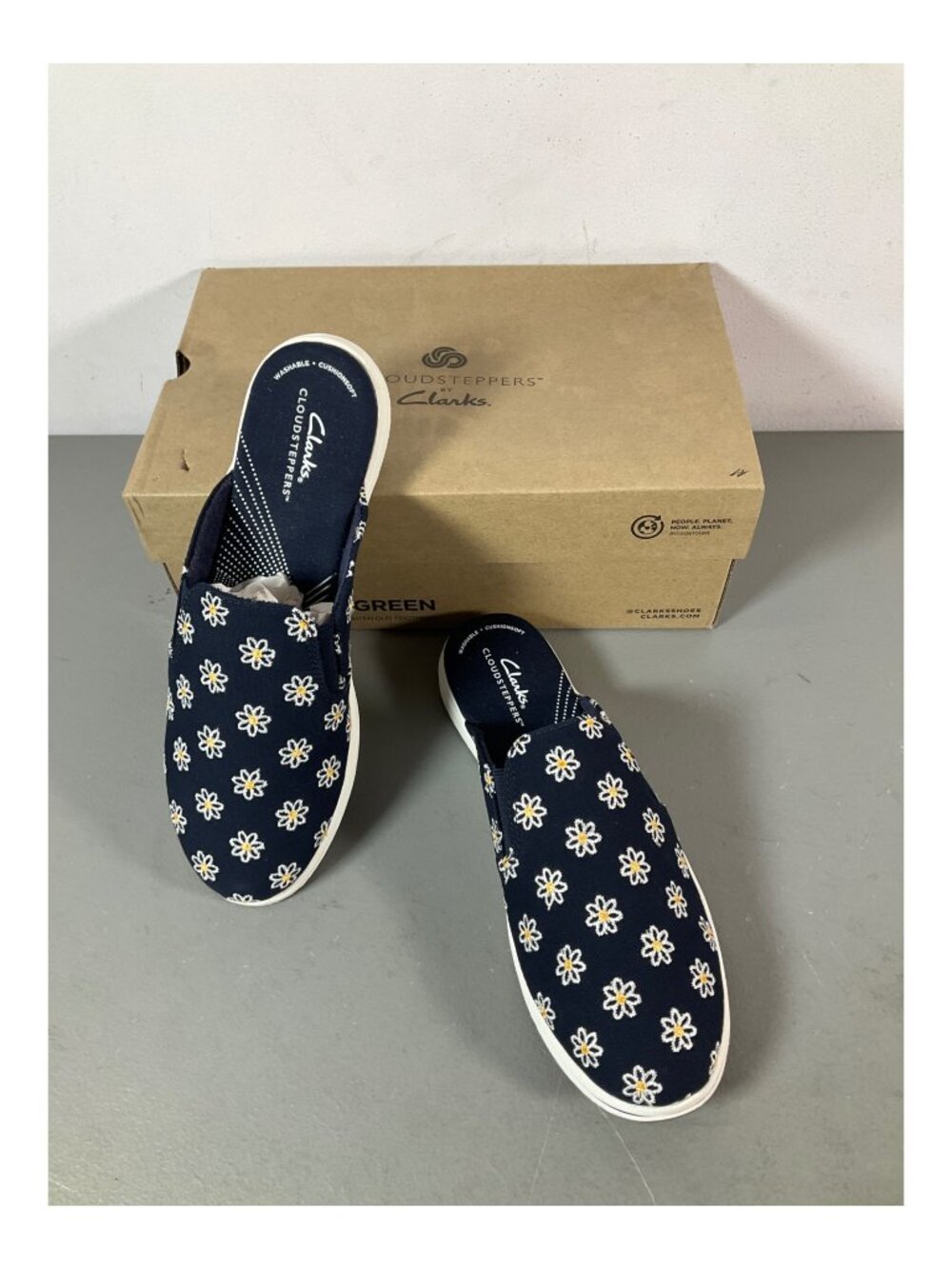 Clarks Cloudsteppers Breeze Shore Women's Navy Floral Slip-on Mules, CushionSoft